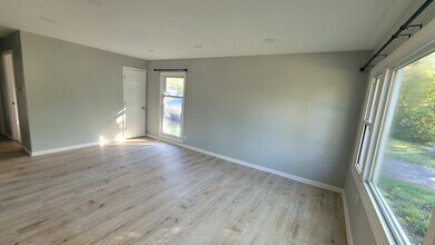 149 Austin Ave in Carpentersville, IL - Building Photo - Building Photo