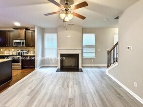 313 Lossie Ln in Mcdonough, GA - Foto de edificio - Building Photo