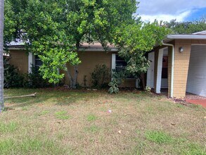 5601 Elkhorn Blvd in Holiday, FL - Building Photo - Building Photo