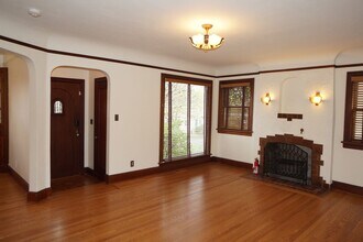 2545 NE 9th Ave in Portland, OR - Building Photo - Building Photo
