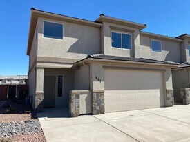 308 W Augusta Dr in Ivins, UT - Building Photo