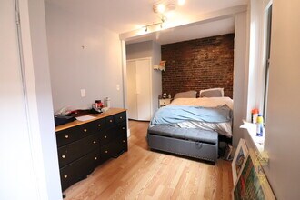 39 Irving St, Unit 2 in Brookline, MA - Building Photo - Building Photo