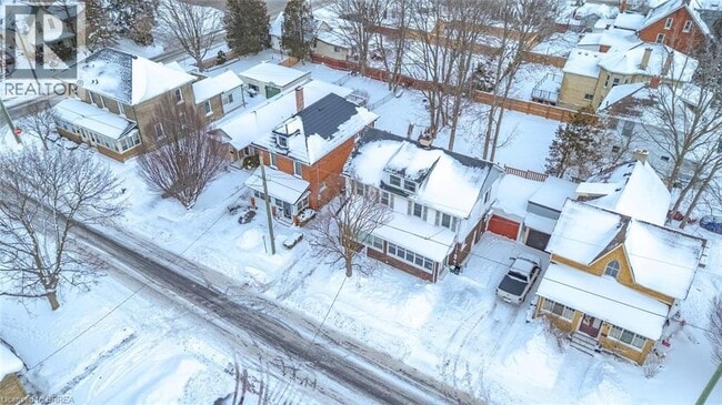 48 BEALE St in Woodstock, ON - Building Photo - Building Photo