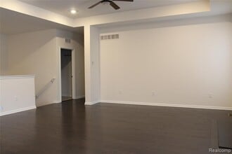 8270 Carston Ln in Brighton, MI - Building Photo - Building Photo