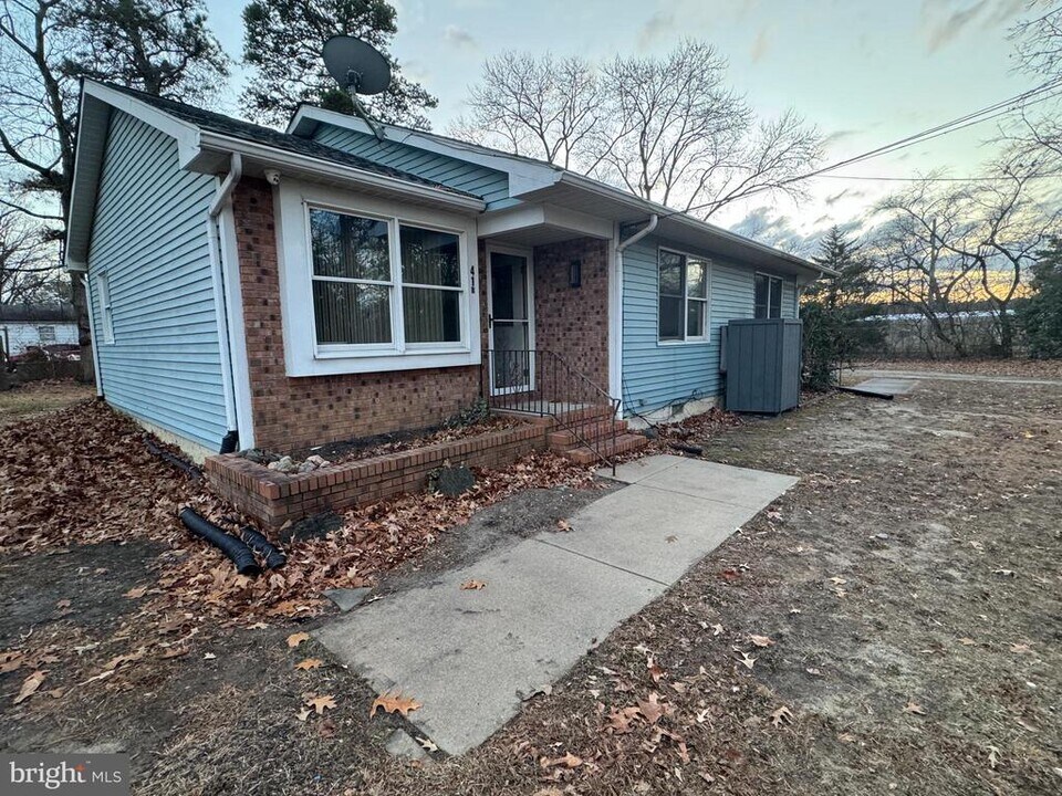 41 4th St in Franklin, NJ - Building Photo