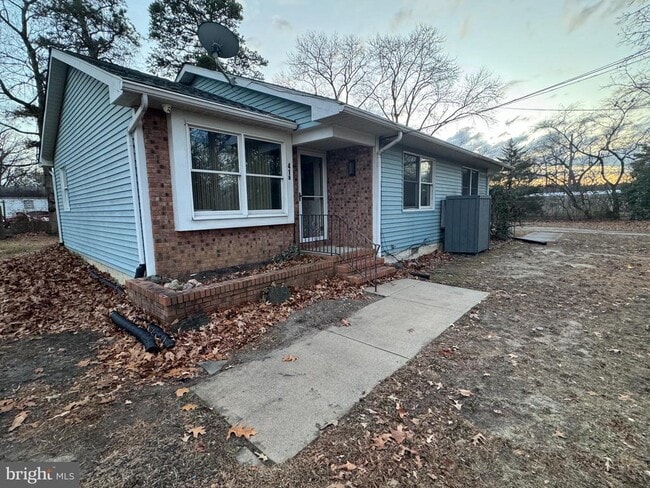 property at 41 4th St