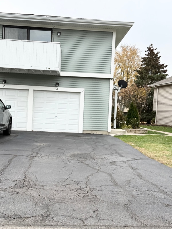 29W535 Winchester Cir S in Warrenville, IL - Building Photo - Building Photo