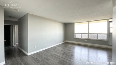 1306-3390 Weston Rd in Toronto, ON - Building Photo - Building Photo