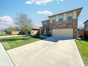 2206 Islawild Wy in Texas City, TX - Building Photo - Building Photo