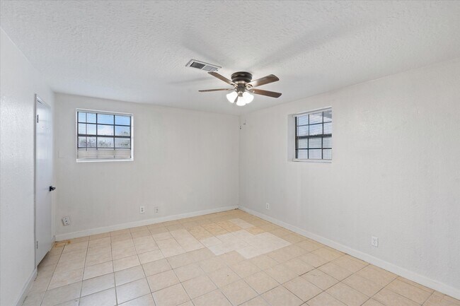 property at 2910 San Augustine Ave