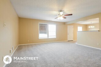 944 Shenandoah Way in Greenwood, IN - Building Photo - Building Photo