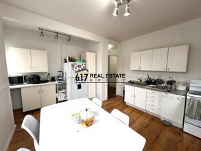 11 Euston St in Brookline, MA - Foto de edificio - Building Photo