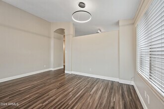 8775 W Adam Ave in Peoria, AZ - Building Photo - Building Photo