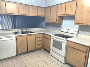 701-701 Sabal Ridge Cir in Palm Beach Gardens, FL - Building Photo - Building Photo