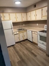 100 Penn Pleasant Dr in Verona, PA - Building Photo - Building Photo