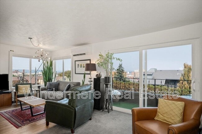 property at 214 W 6th Ave