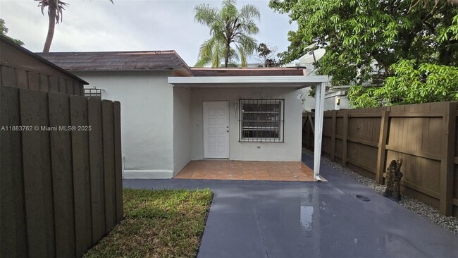 2493 SW 11th St in Miami, FL - Building Photo - Building Photo