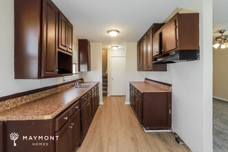 4704 Kensington Ave in Kansas City, MO - Foto de edificio - Building Photo