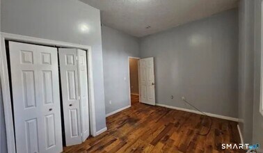 229 Helen St, Unit R2 in Bridgeport, CT - Building Photo - Building Photo