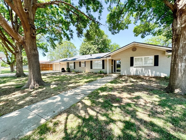 5406 30th St in Lubbock, TX - Building Photo - Building Photo