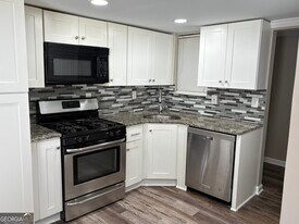 2187 Palmyra Dr in Marietta, GA - Building Photo