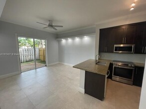 8385 NW 144th Ter in Miami Lakes, FL - Building Photo - Building Photo