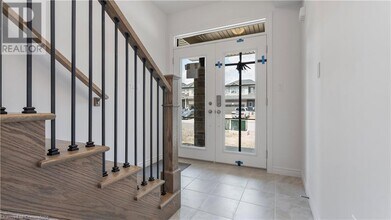 23 Holder Dr in Brantford, ON - Building Photo - Building Photo