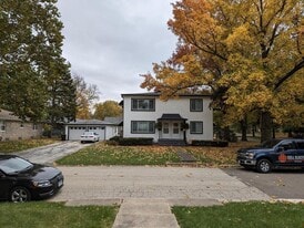 1 James Pl in Bloomington, IL - Building Photo