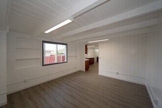 1957 Hoohai St in Pearl City, HI - Building Photo - Building Photo