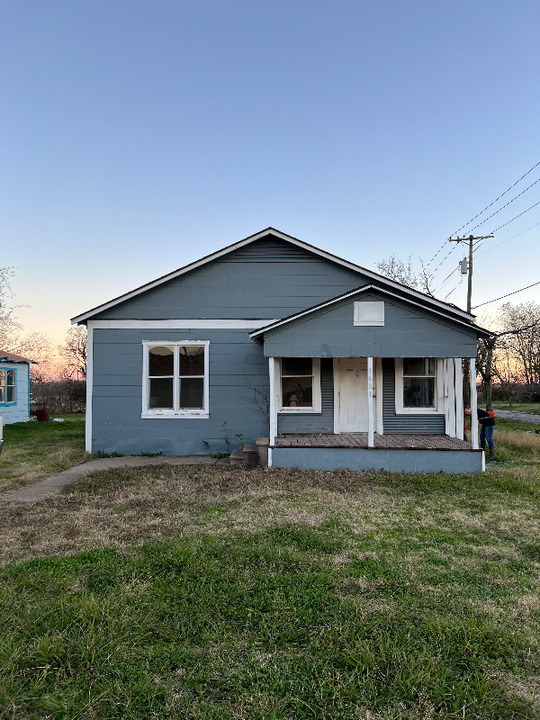 1601 E 10th Ave in Corsicana, TX - Foto de edificio