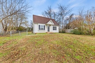 232 Jim Thorpe Dr in Clarksville, TN - Building Photo - Building Photo
