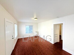 2414 1/2 E 3rd St in Los Angeles, CA - Building Photo - Building Photo