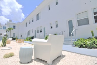 1100 10th St in Miami Beach, FL - Building Photo - Building Photo