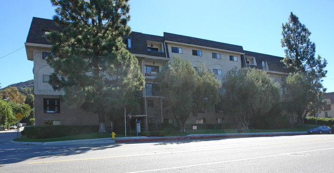 Verdugo Vista Apartments in Glendale, CA - Building Photo - Building Photo