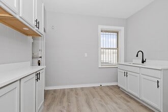 10320-28 S Walden Pkwy in Chicago, IL - Building Photo - Interior Photo