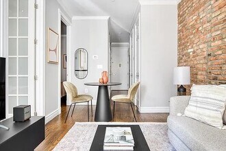202 E 13th St in New York, NY - Building Photo - Building Photo
