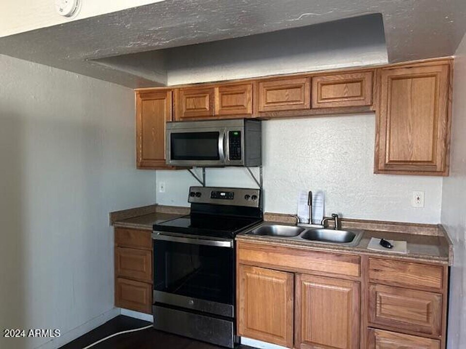 1501 E Roosevelt St in Phoenix, AZ - Building Photo