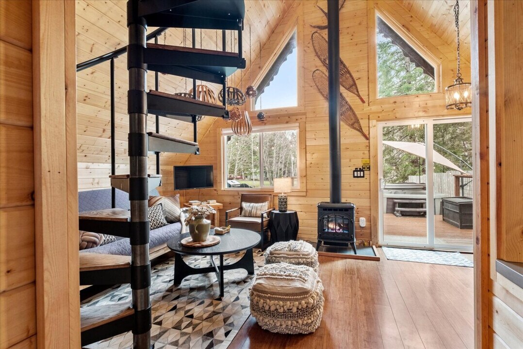 102 Tahoma Pl, Unit SI ID1035932P in Ashford, WA - Building Photo