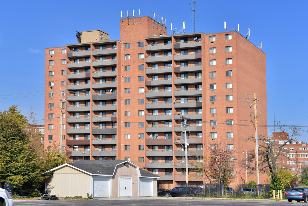 Jaelot Apartments in Cleveland, OH - Building Photo