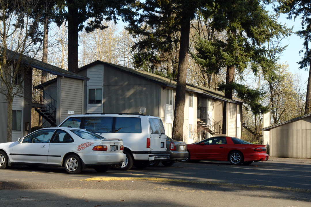 Cecelia Apartments in Portland, OR - Foto de edificio