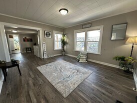 723 W Parker St in Waterloo, IA - Building Photo