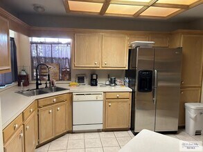 2710 Tranquil Trl in Brownsville, TX - Foto de edificio - Building Photo