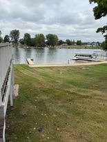 1059 Crown Point Dr in Weidman, MI - Building Photo