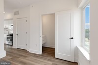 2418 W Jefferson St photo'