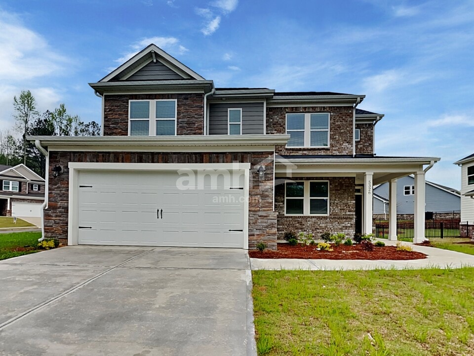 5326 Pebble Bridge Way in Auburn, GA - Building Photo