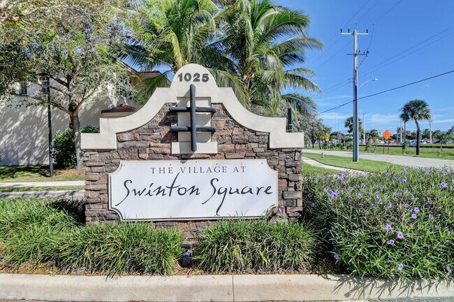 1019 W Longport Cir in Delray Beach, FL - Building Photo - Building Photo