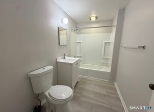 22 Park Rd in West Hartford, CT - Building Photo - Building Photo