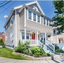 35 Bancroft St, Unit unit 2 in Watertown, MA - Building Photo