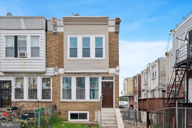 property at 3136 N Spangler St