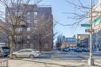 382 Willoughby Ave in Brooklyn, NY - Building Photo - Building Photo